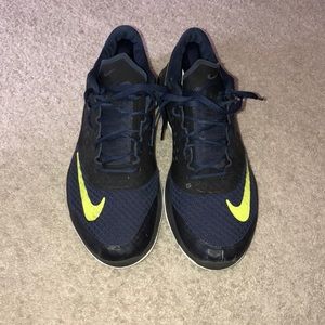 Nike tennis shoes